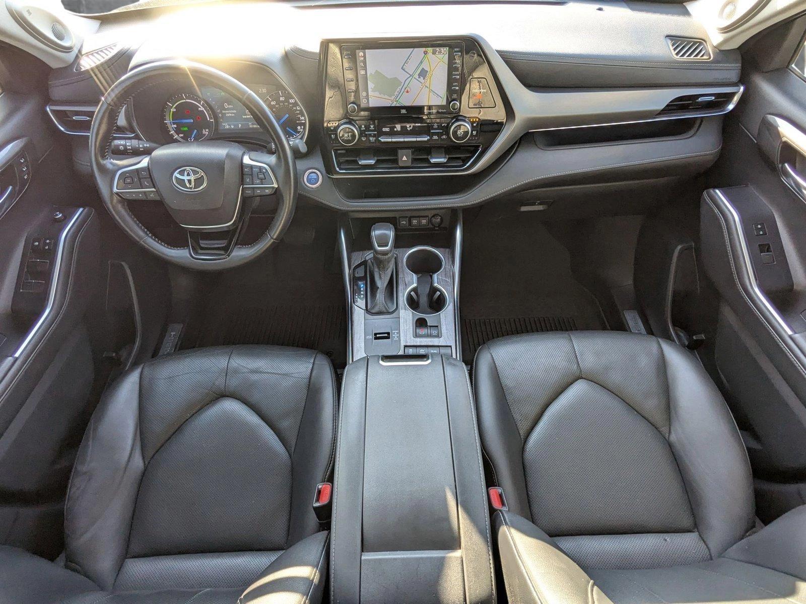 2021 Toyota Highlander Vehicle Photo in Spokane Valley, WA 99212