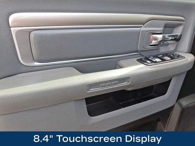2019 Ram 1500 Classic Vehicle Photo in DANBURY, CT 06810-5034