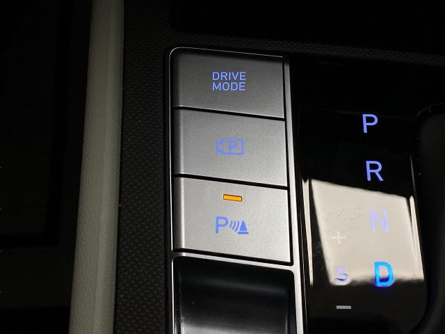 2024 Hyundai ELANTRA Vehicle Photo in Appleton, WI 54913