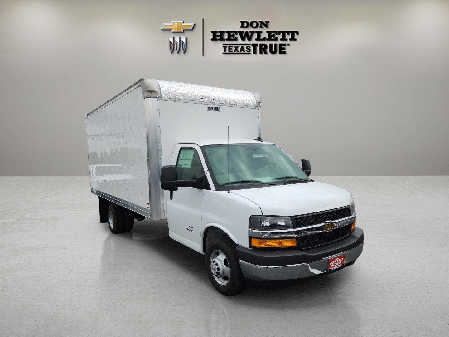 2025 Chevrolet Express Cutaway 4500 Vehicle Photo in GEORGETOWN, TX 78626-7508