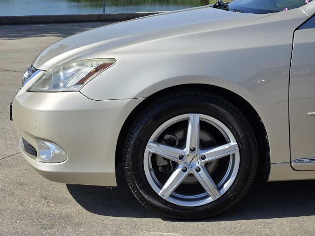 2011 Lexus ES 350 Vehicle Photo in DENTON, TX 76210-9321