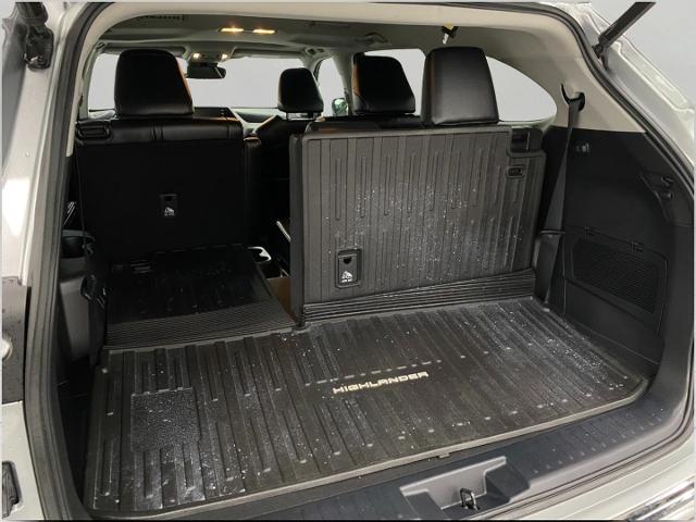 2022 Toyota Highlander Vehicle Photo in Appleton, WI 54913