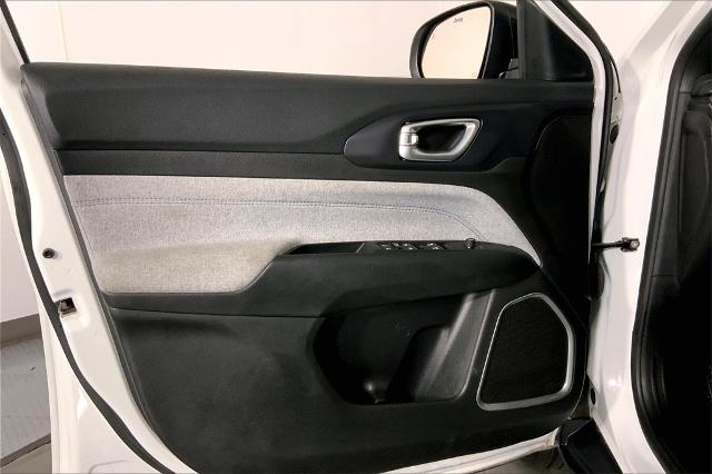 2023 Jeep Compass Vehicle Photo in Lees Summit, MO 64086
