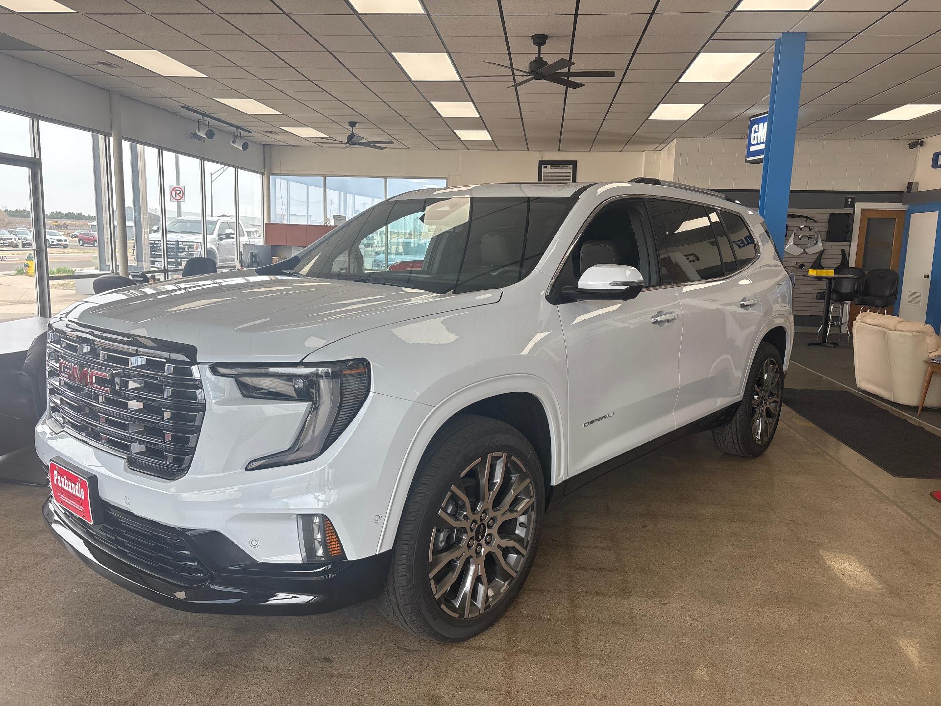 Glacier White Tricoat 2026 GMC Acadia Denali Ultimate AWD SUV / Crossover Four-Wheel Drive 8-Speed Automatic