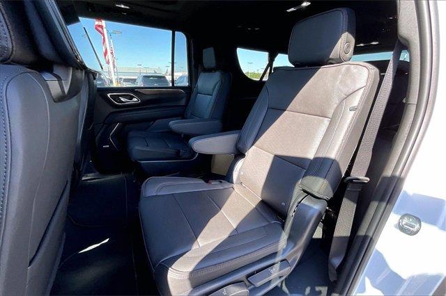 2024 Chevrolet Suburban Vehicle Photo in INDEPENDENCE, MO 64055-1314