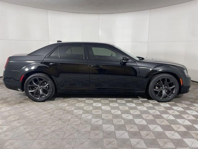 2022 Chrysler 300 Vehicle Photo in PHOENIX, AZ 85014-3381