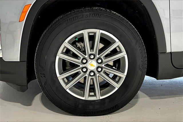 2023 Chevrolet Traverse Vehicle Photo in TOPEKA, KS 66609-0000