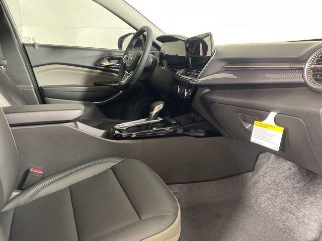 2025 Chevrolet Trax Vehicle Photo in PHOENIX, AZ 85014-3381