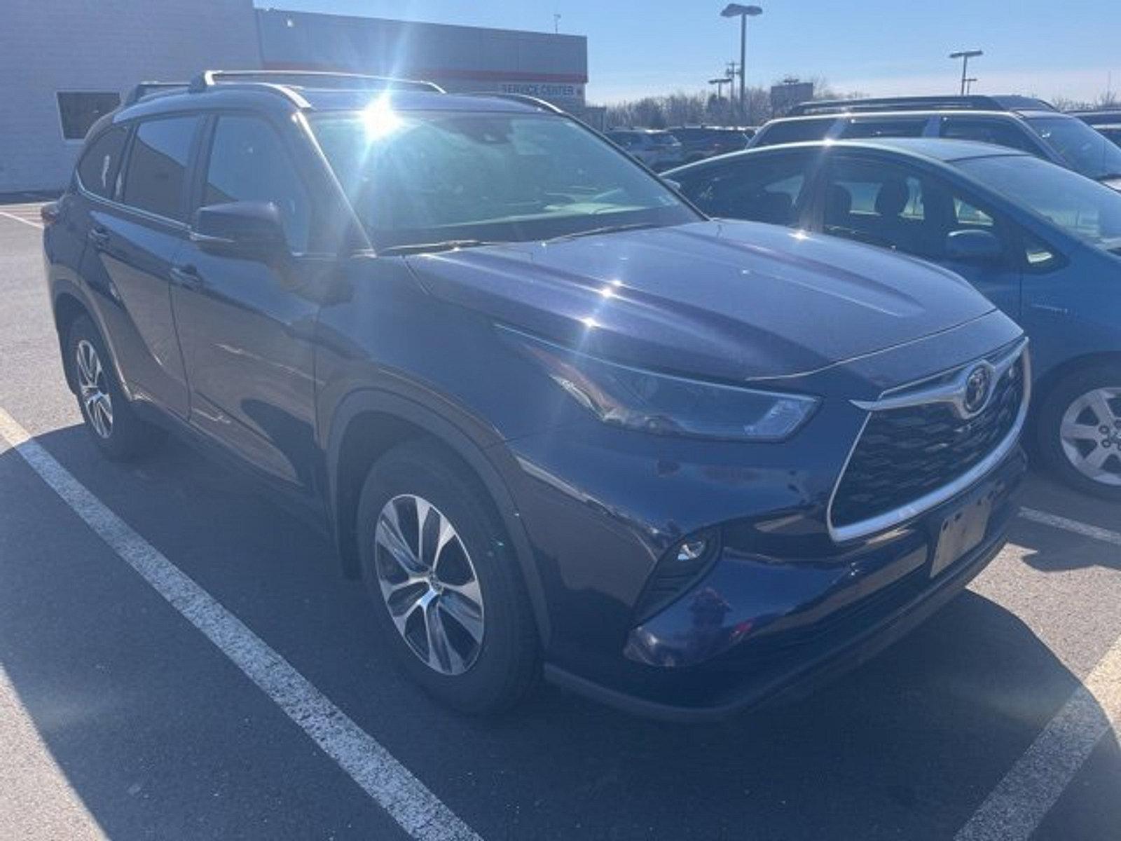 2023 Toyota Highlander Vehicle Photo in Trevose, PA 19053