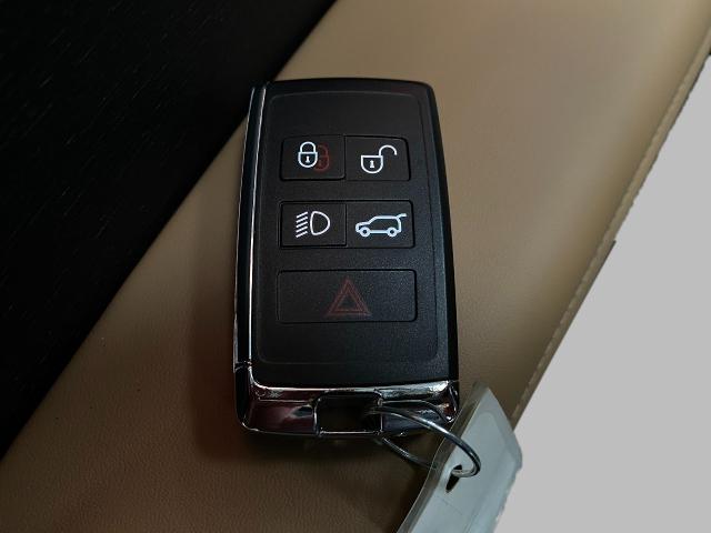 2025 Range Rover Sport Vehicle Photo in Appleton, WI 54913