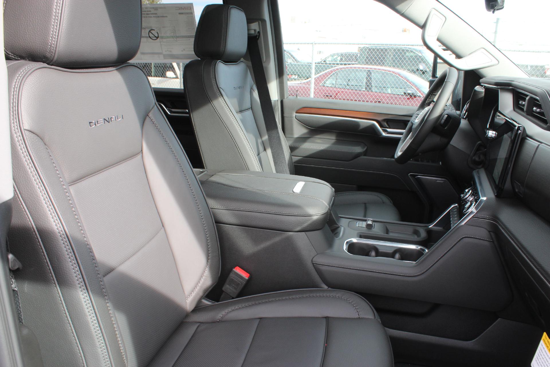 2025 GMC Sierra 3500 HD Vehicle Photo in AURORA, CO 80012-4011