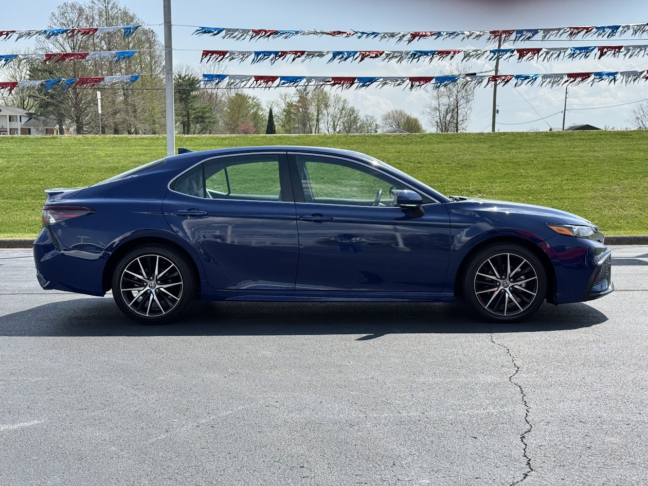2023 Toyota Camry Vehicle Photo in BOONVILLE, IN 47601-9633
