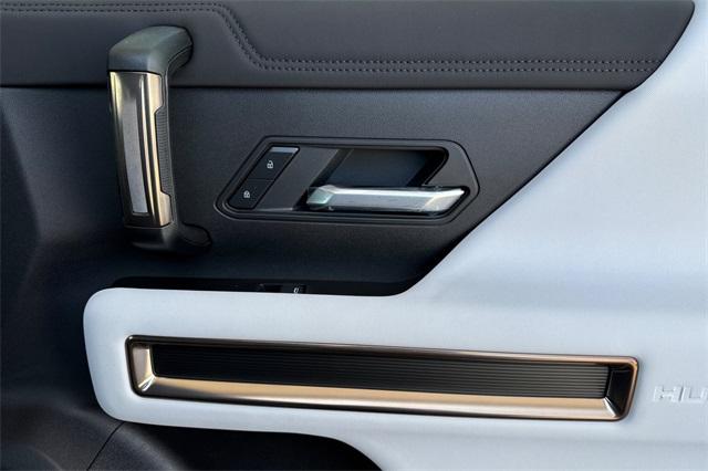 2025 GMC HUMMER EV SUV Vehicle Photo in ELK GROVE, CA 95757-8703