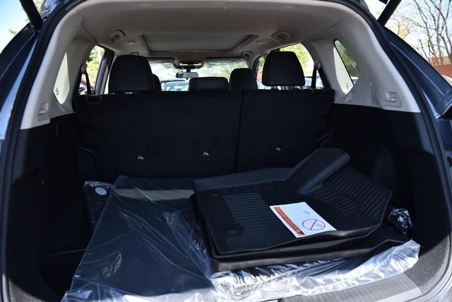 2025 Nissan Rogue Vehicle Photo in Ballwin, MO 63011