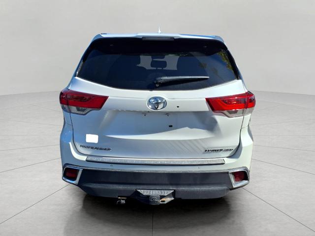 2017 Toyota Highlander Vehicle Photo in Oshkosh, WI 54904