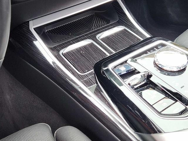 2023 BMW 740i Vehicle Photo in PLANO, TX 75024