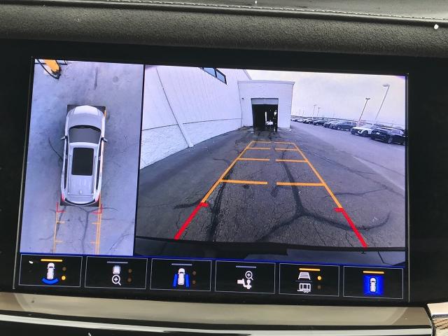 2024 Cadillac XT6 Vehicle Photo in GREEN BAY, WI 54303-3330