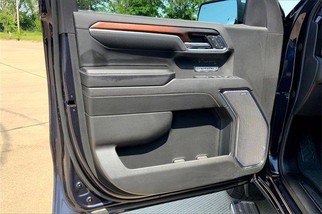2024 GMC Sierra 1500 Vehicle Photo in TOPEKA, KS 66609-0000