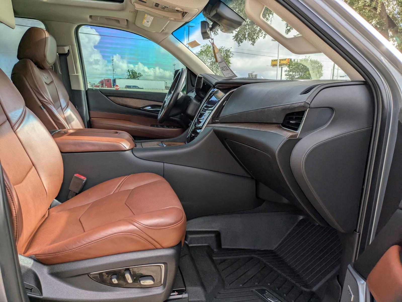 2020 Cadillac Escalade Vehicle Photo in SELMA, TX 78154-1460