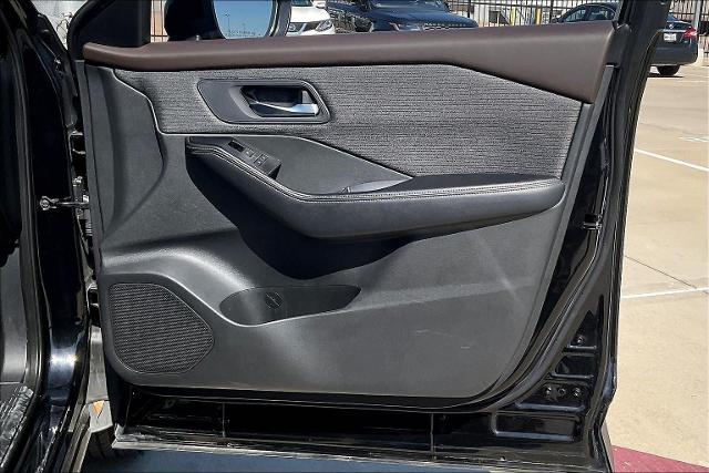 2022 Nissan Rogue Vehicle Photo in Grapevine, TX 76051