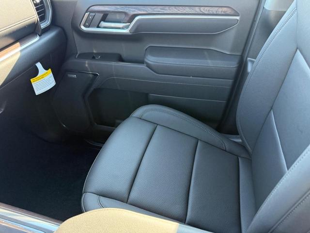 2025 GMC Sierra 1500 Vehicle Photo in COLUMBIA, MO 65203-3903