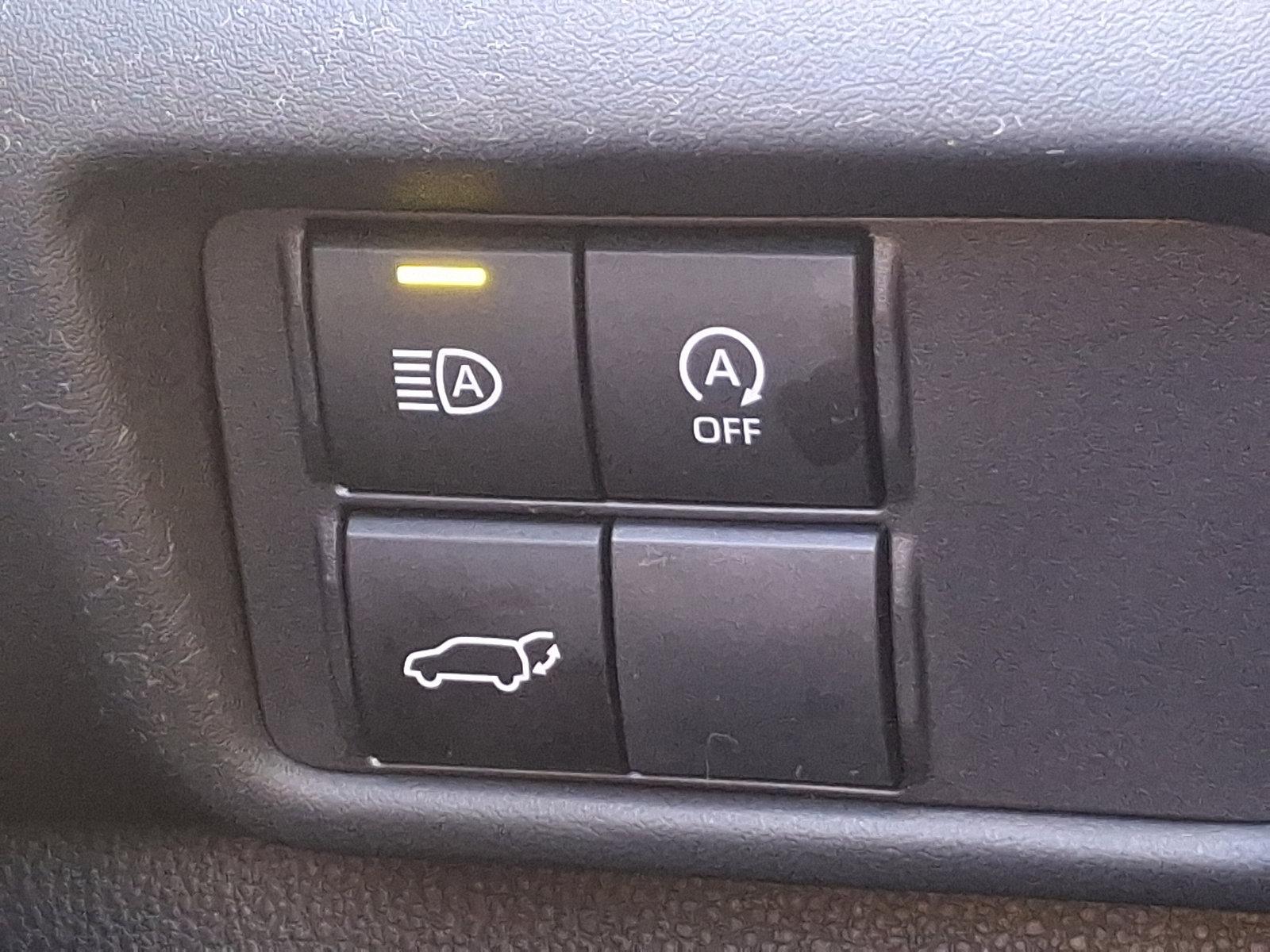 2023 Toyota Highlander Vehicle Photo in Trevose, PA 19053