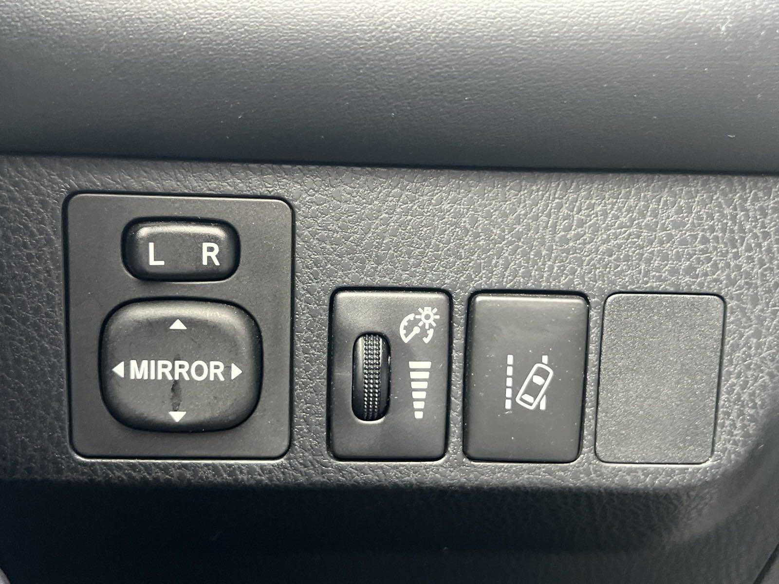 2017 Toyota RAV4 Vehicle Photo in Mechanicsburg, PA 17050-1707