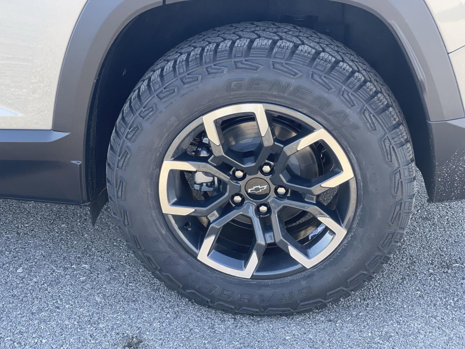 2025 Chevrolet Equinox Vehicle Photo in BENTONVILLE, AR 72712-4322