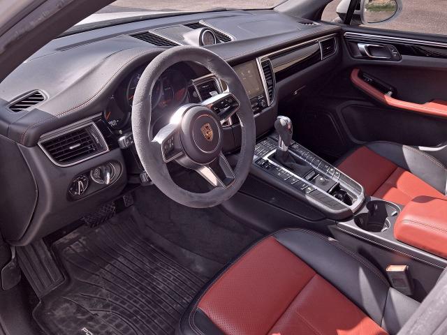 2018 Porsche Macan Vehicle Photo in NEDERLAND, TX 77627-8017