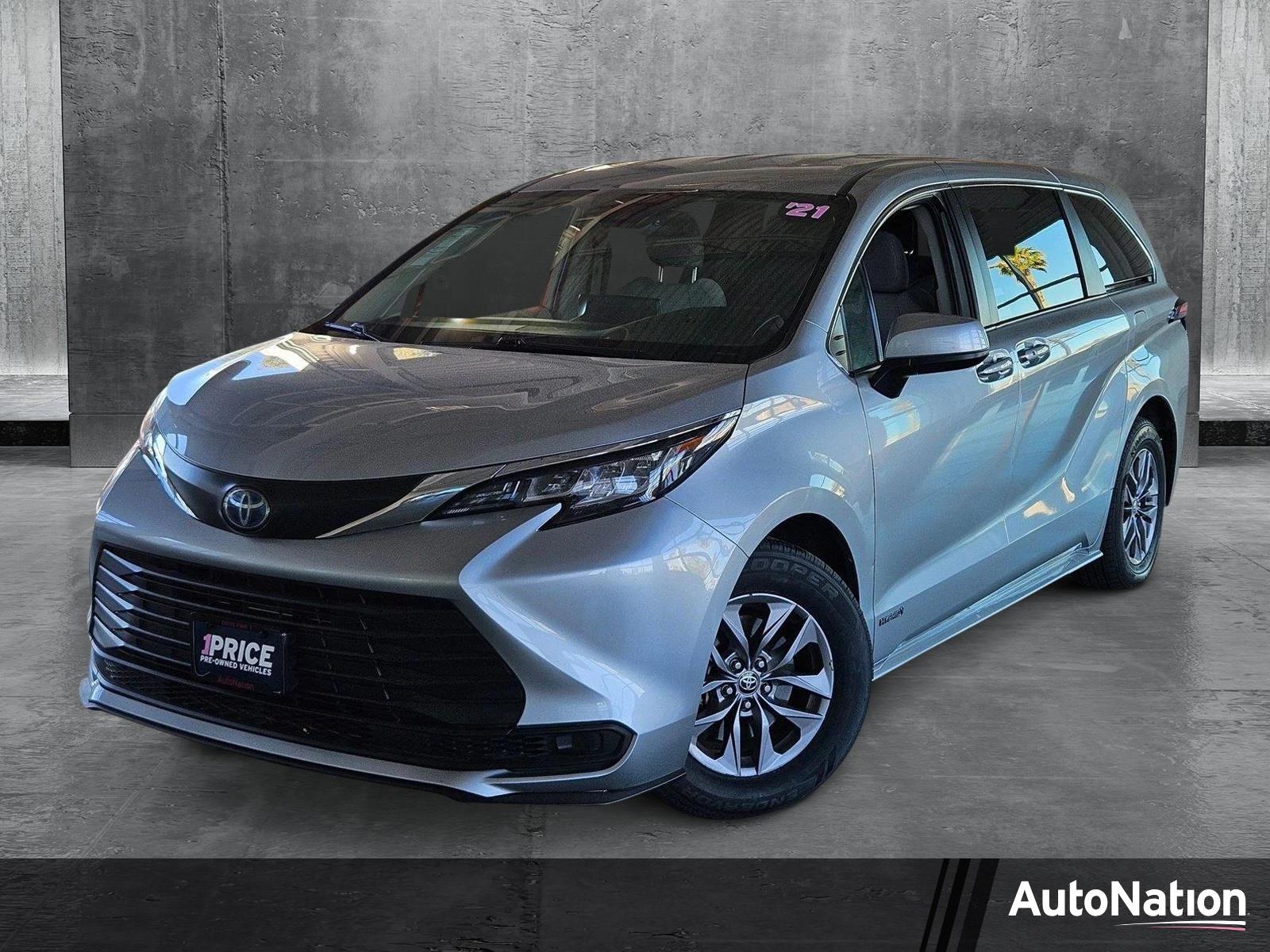 2021 Toyota Sienna Vehicle Photo in Henderson, NV 89014
