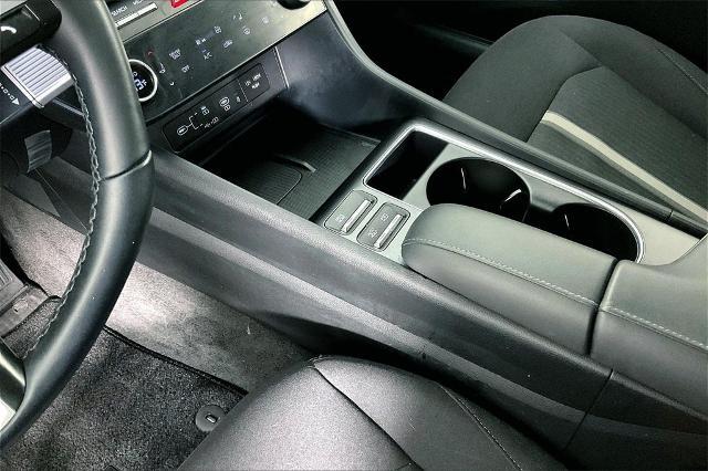 2024 Hyundai SONATA Hybrid Vehicle Photo in Tulsa, OK 74129