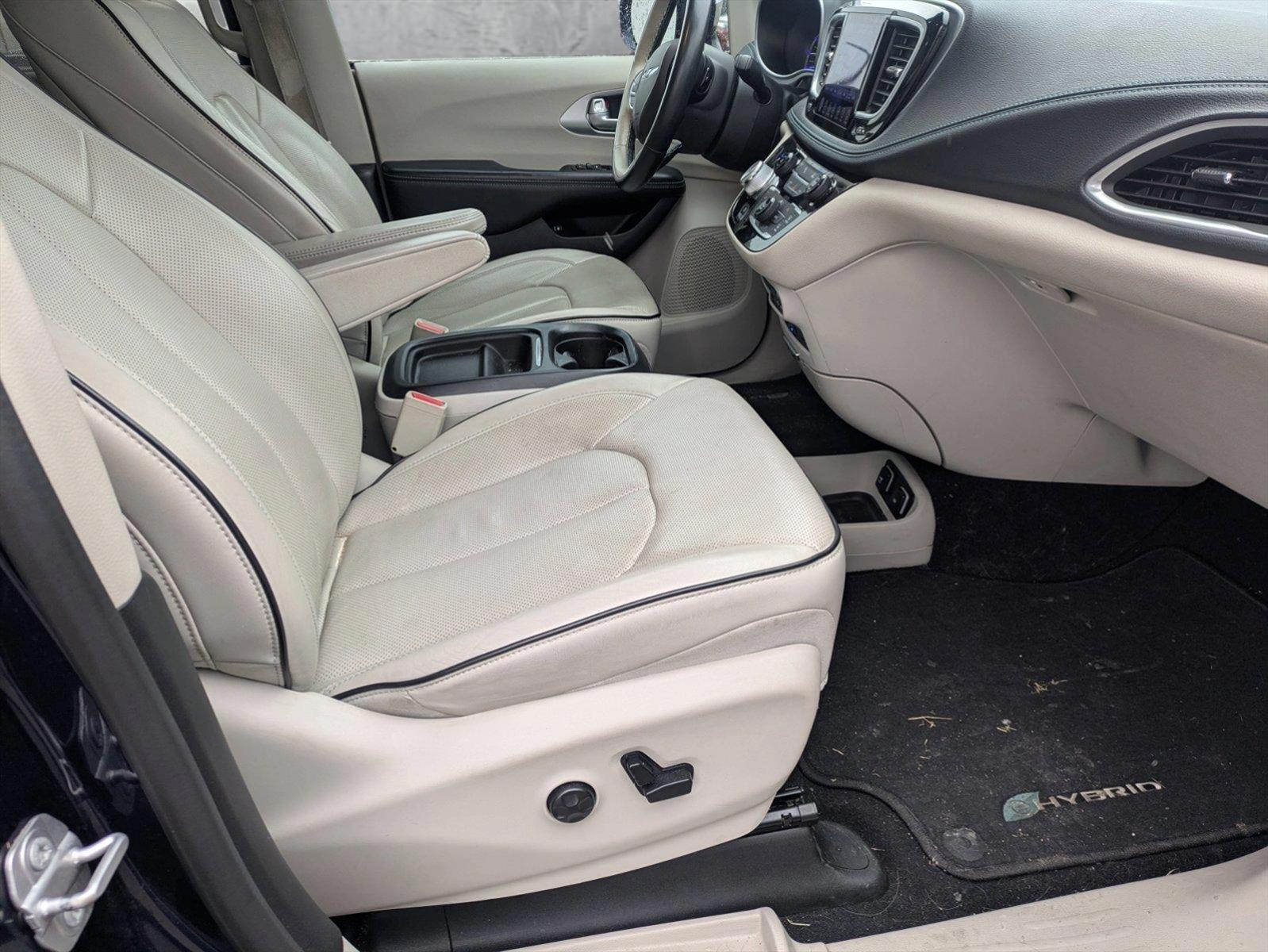 2017 Chrysler Pacifica Vehicle Photo in LAUREL, MD 20707-4622