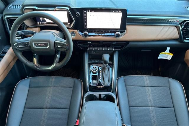 2025 GMC Canyon Vehicle Photo in ELK GROVE, CA 95757-8703