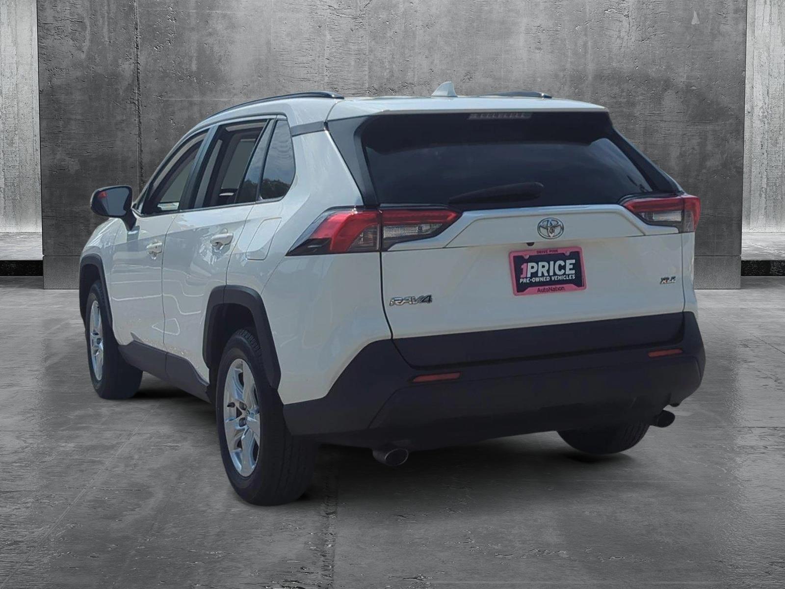 2019 Toyota RAV4 Vehicle Photo in Ft. Myers, FL 33907