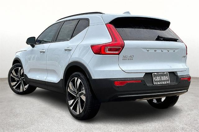2025 Volvo XC40 Vehicle Photo in Grapevine, TX 76051
