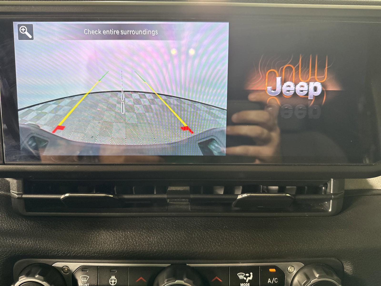 2024 Jeep Gladiator Vehicle Photo in GEORGETOWN, TX 78626-7508