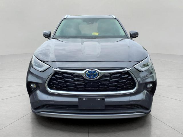 2023 Toyota Highlander Vehicle Photo in Oshkosh, WI 54904