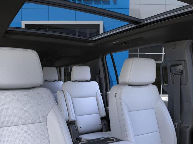 2025 Chevrolet Suburban Vehicle Photo in HENDERSON, NC 27536-2966