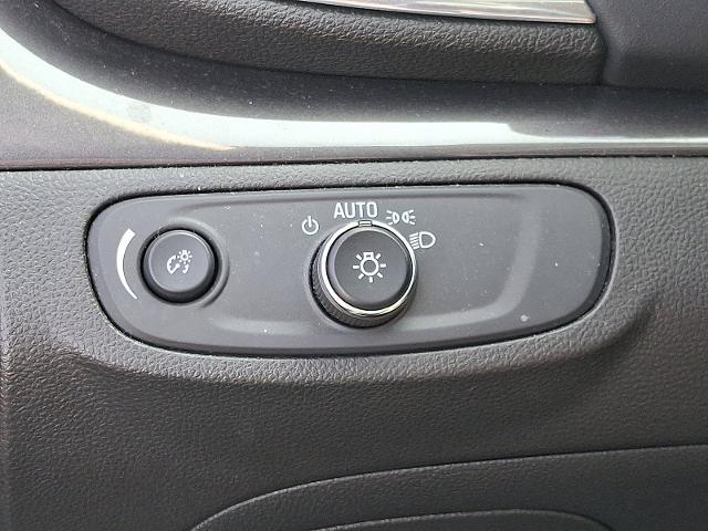 2019 Buick Encore Vehicle Photo in TREVOSE, PA 19053-4984