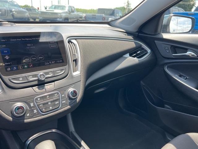 2024 Chevrolet Malibu Vehicle Photo in GREEN BAY, WI 54304-5303
