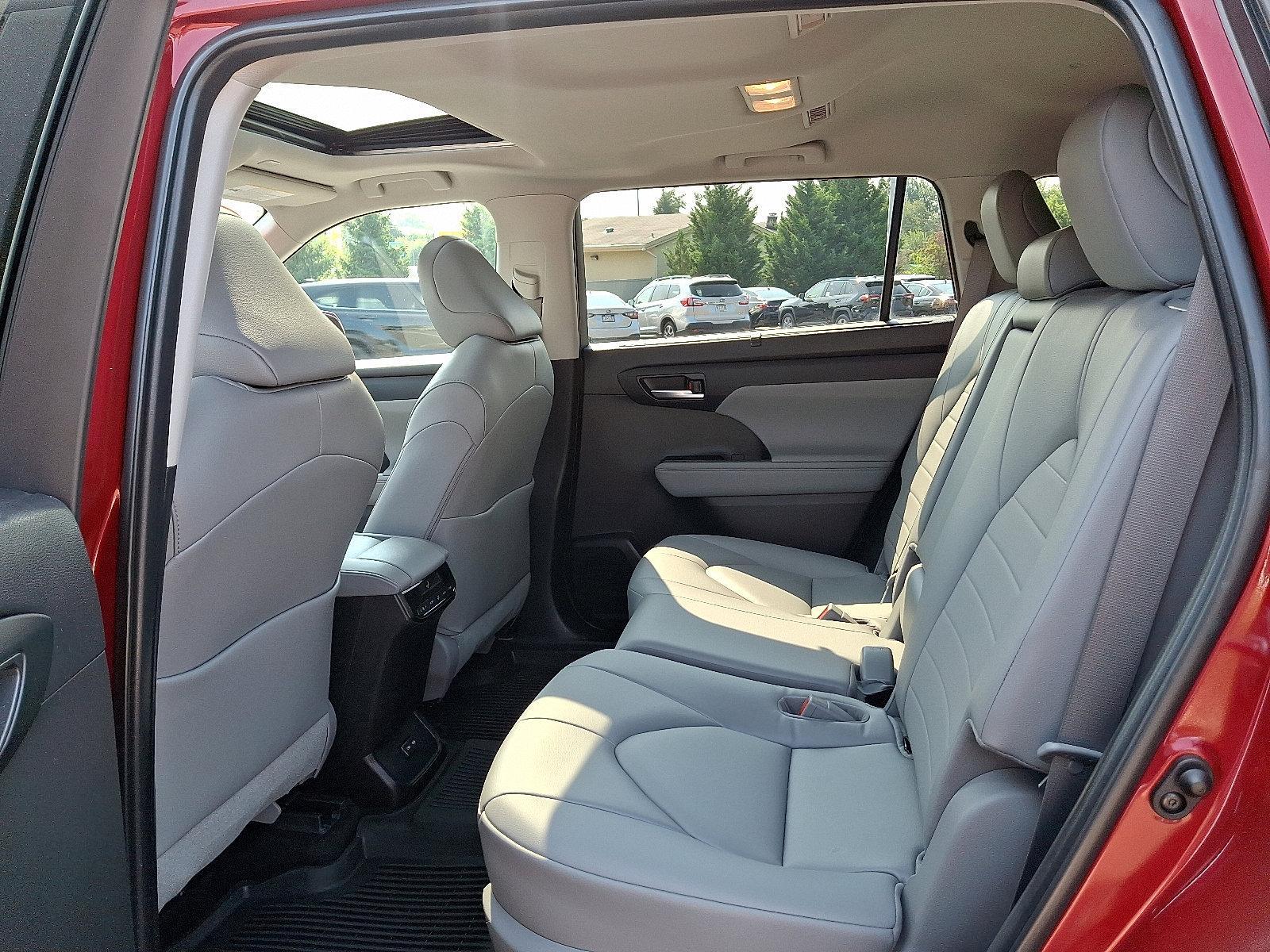 2023 Toyota Highlander Vehicle Photo in Trevose, PA 19053