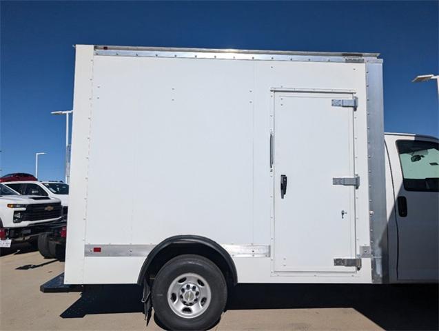 2024 Chevrolet Express Commercial Cutaway Vehicle Photo in ENGLEWOOD, CO 80113-6708
