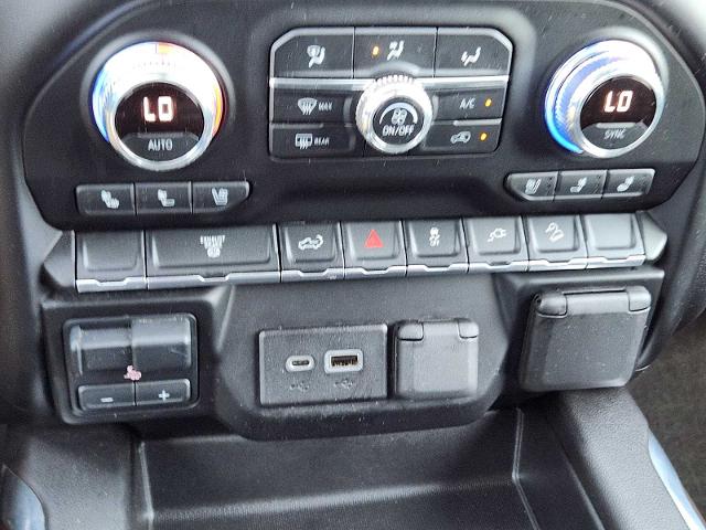 2022 GMC Sierra 2500 HD Vehicle Photo in DENTON, TX 76210-9321