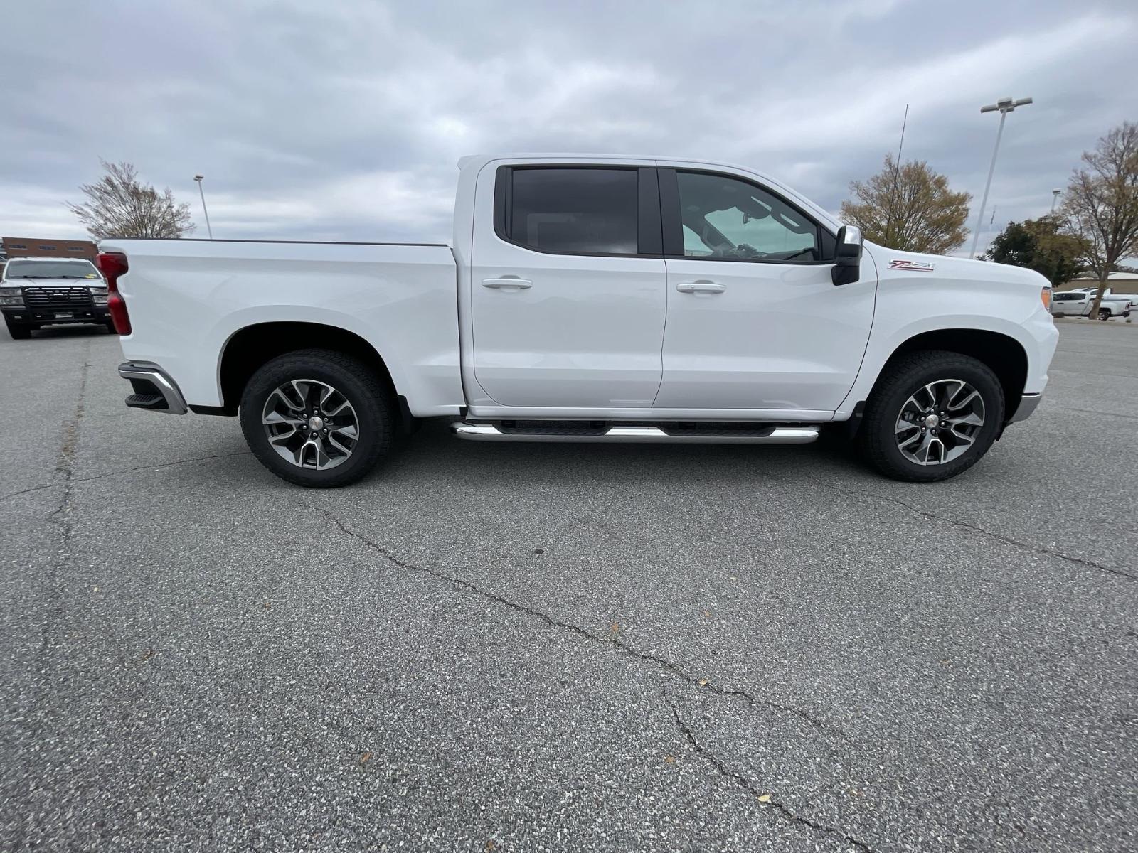 2025 Chevrolet Silverado 1500 Vehicle Photo in BENTONVILLE, AR 72712-4322