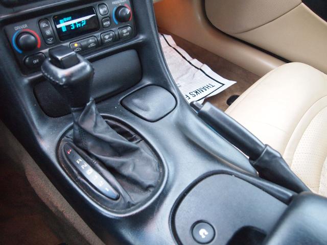 2000 Chevrolet Corvette Vehicle Photo in MADISON, IN 47250-1611