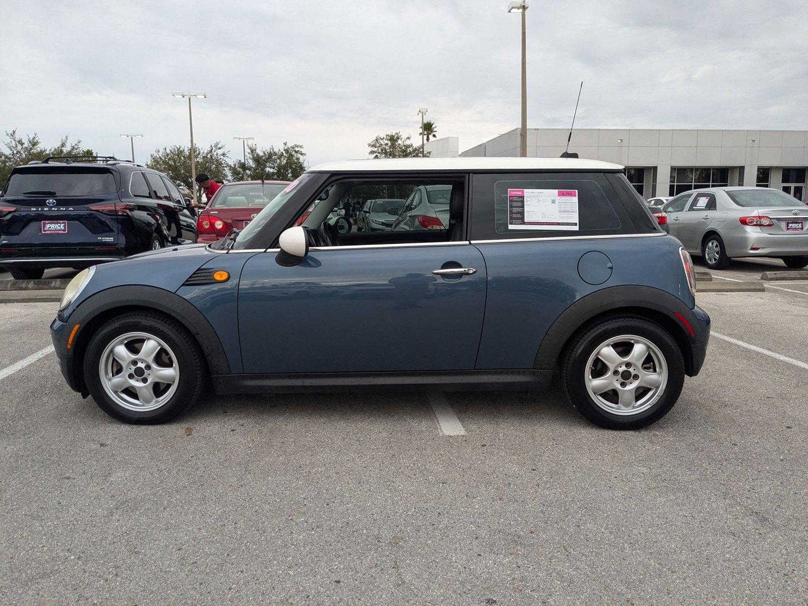 2010 MINI Cooper Hardtop 2 Door Vehicle Photo in Winter Park, FL 32792