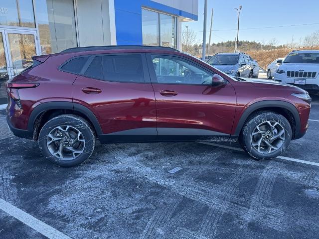 2025 Chevrolet Trax Vehicle Photo in GARDNER, MA 01440-3110