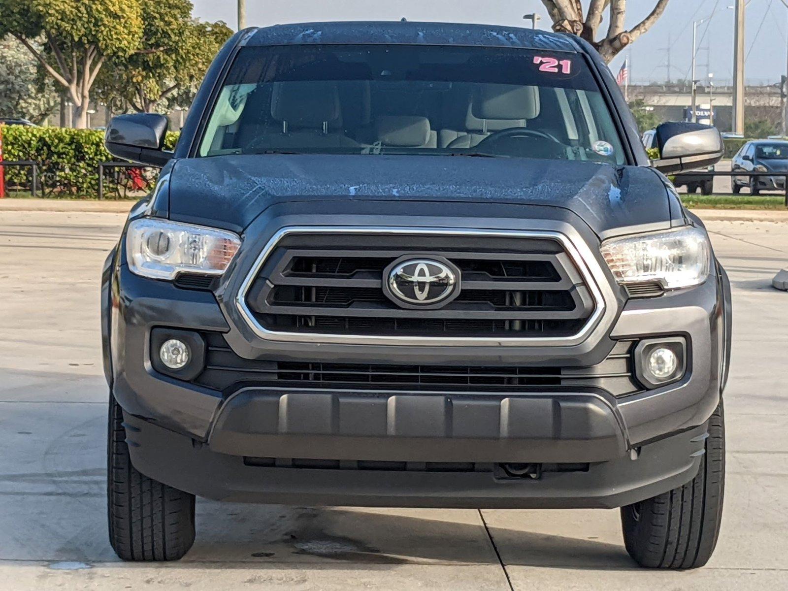 2021 Toyota Tacoma 2WD Vehicle Photo in Davie, FL 33331