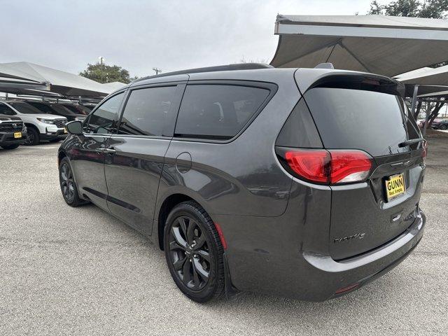 2018 Chrysler Pacifica Vehicle Photo in San Antonio, TX 78230