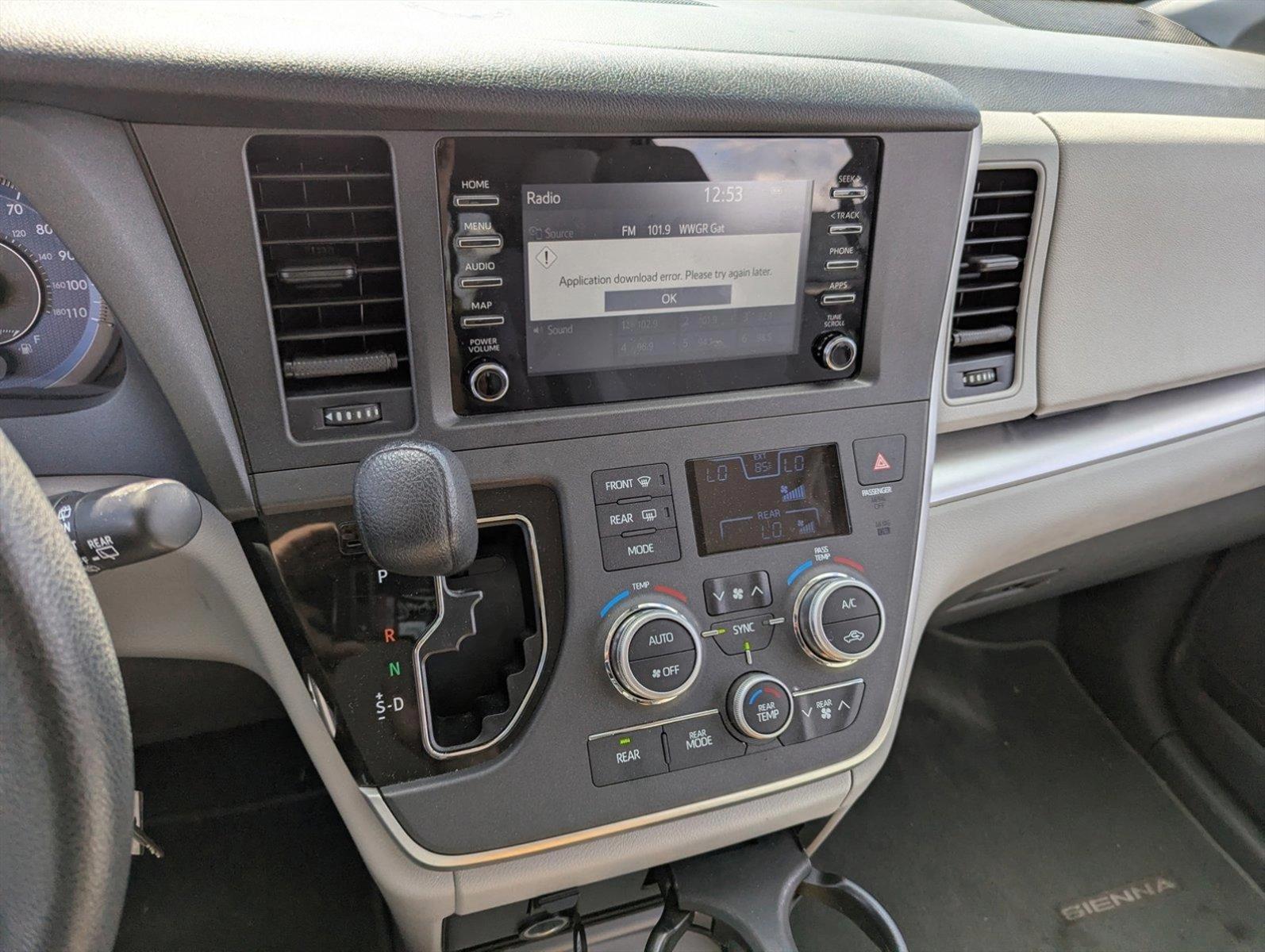 2020 Toyota Sienna Vehicle Photo in Ft. Myers, FL 33907